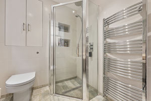 En-suite (Bed 2)- click for photo gallery